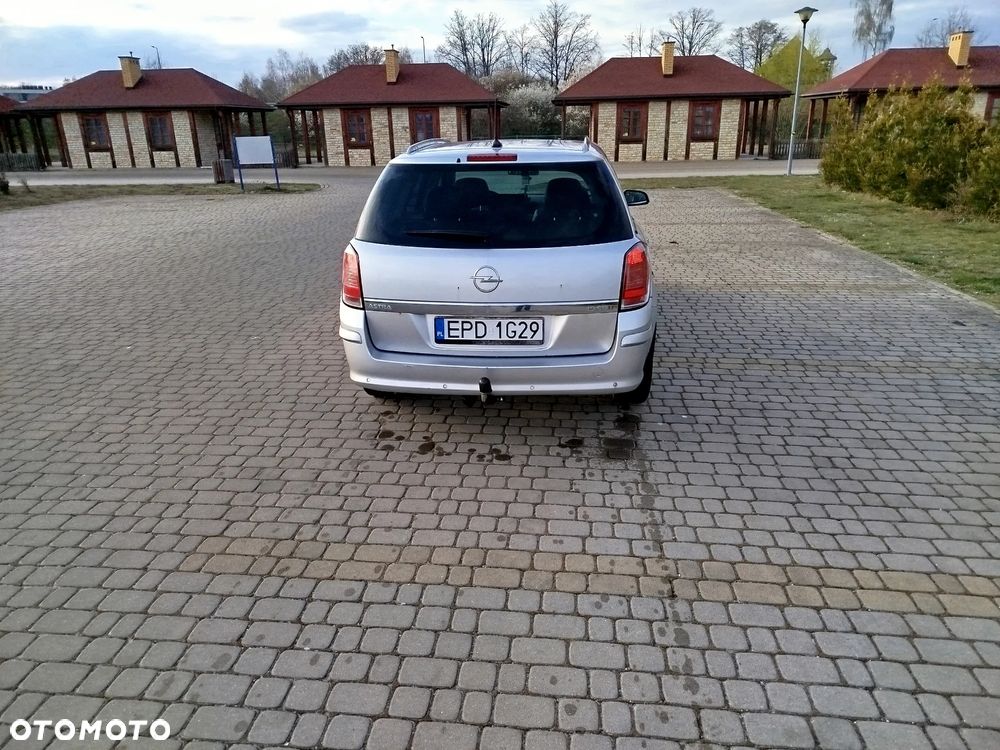 Opel Astra 1.9 CDTI Cosmo - 7
