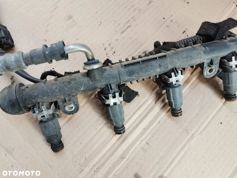 Listwa wtryskowa wtryski OPEL AGILA 1.2 - 2