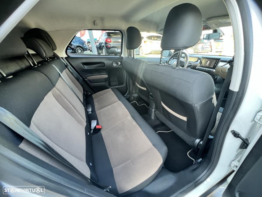 Citroën C4 Cactus 1.2 PureTech Shine Pack - 24