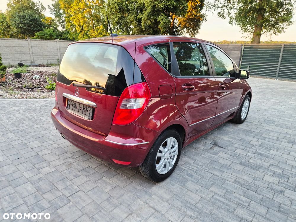 Mercedes-Benz Klasa A 150 BlueEFFICIENCY Elegance - 3