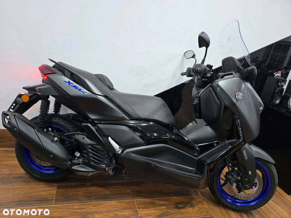 Yamaha X-max - 3