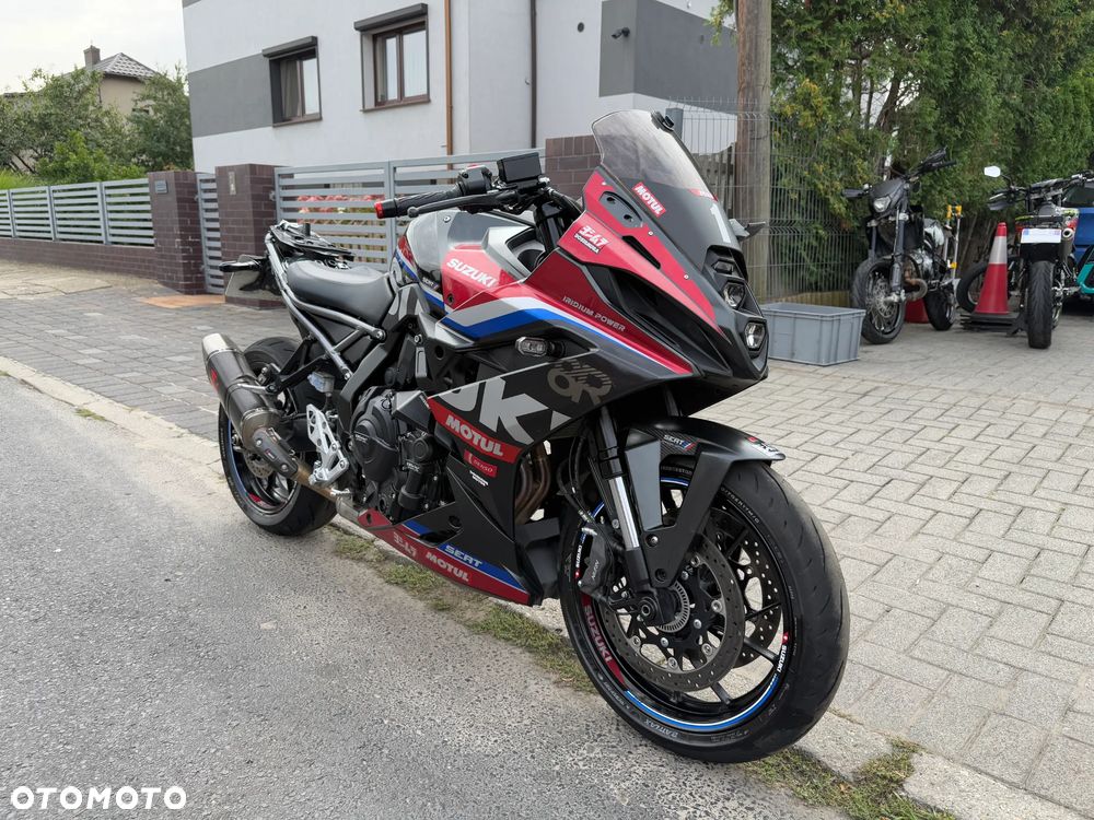 Suzuki GSX-R - 1