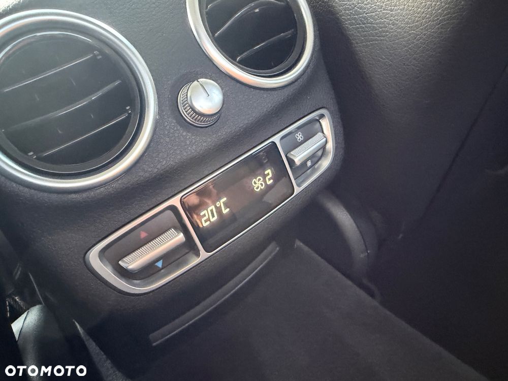 Mercedes-Benz Klasa C 200 9G-TRONIC - 31