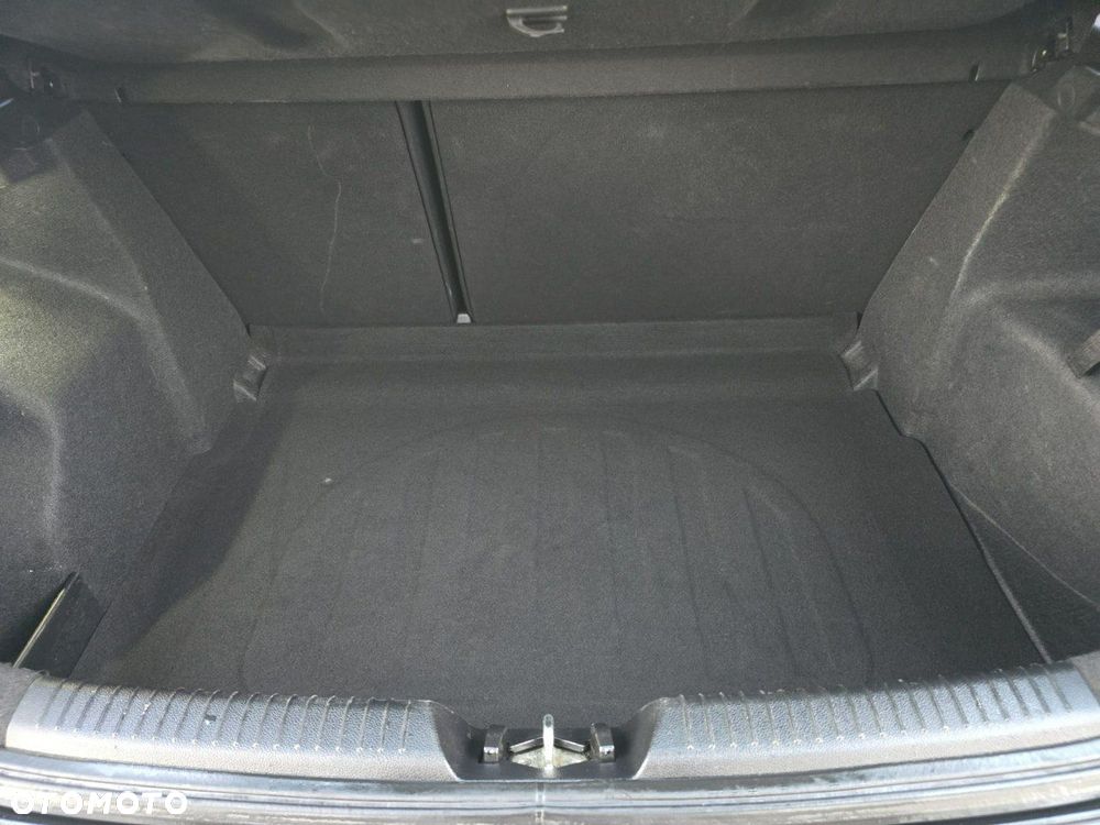 Kia Ceed - 21