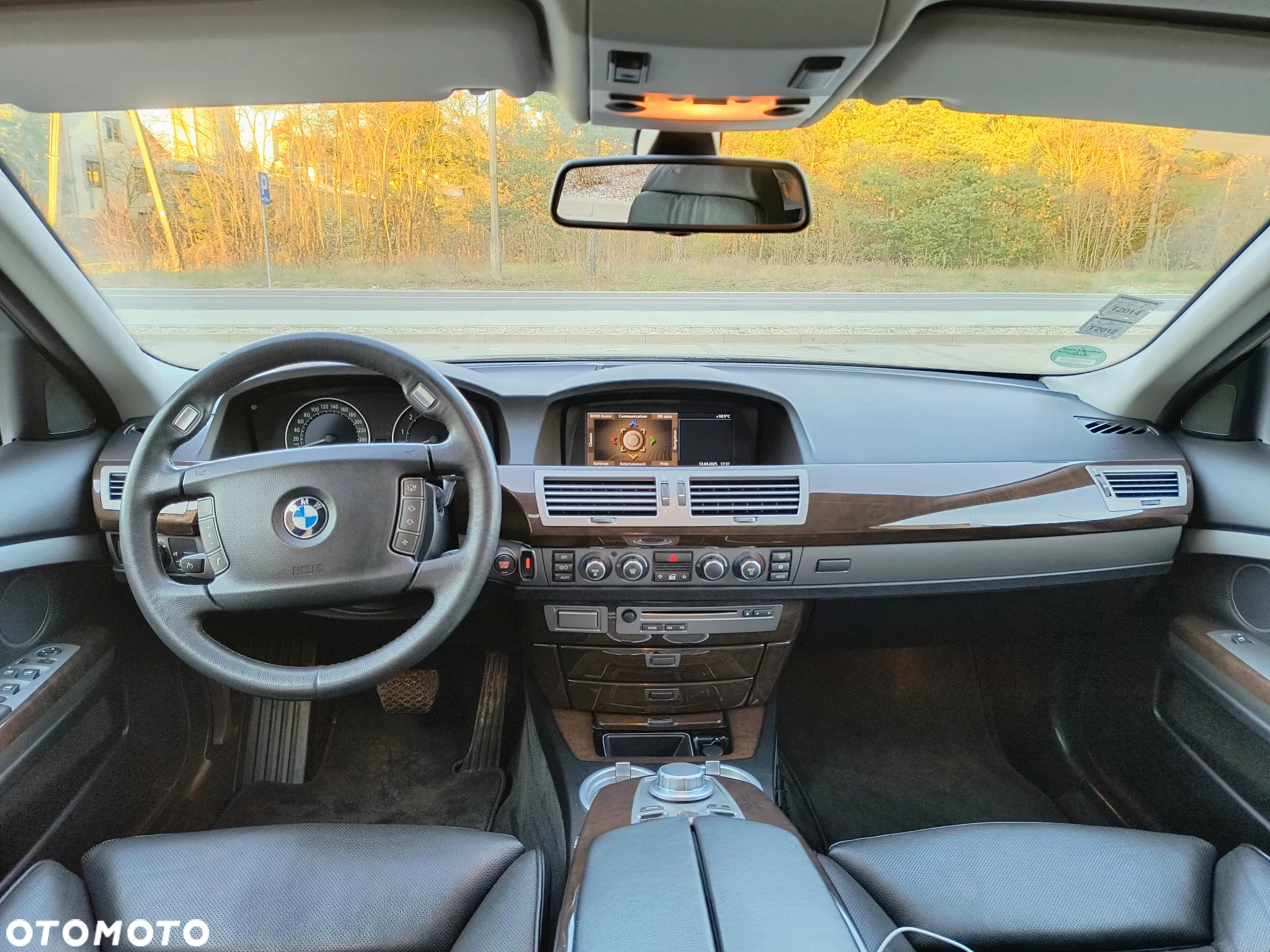 BMW Seria 7 740i - 35