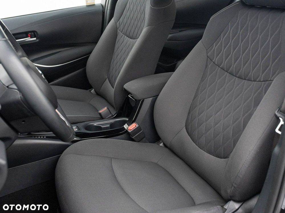 Toyota Corolla - 13