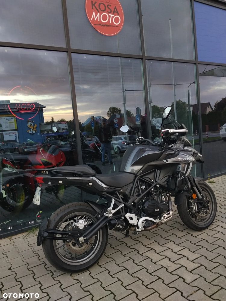 Benelli TRK 502 - 13