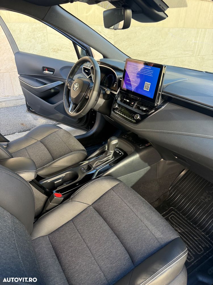 Toyota Corolla 1.8 Hybrid Touring Sports Business Edition - 9
