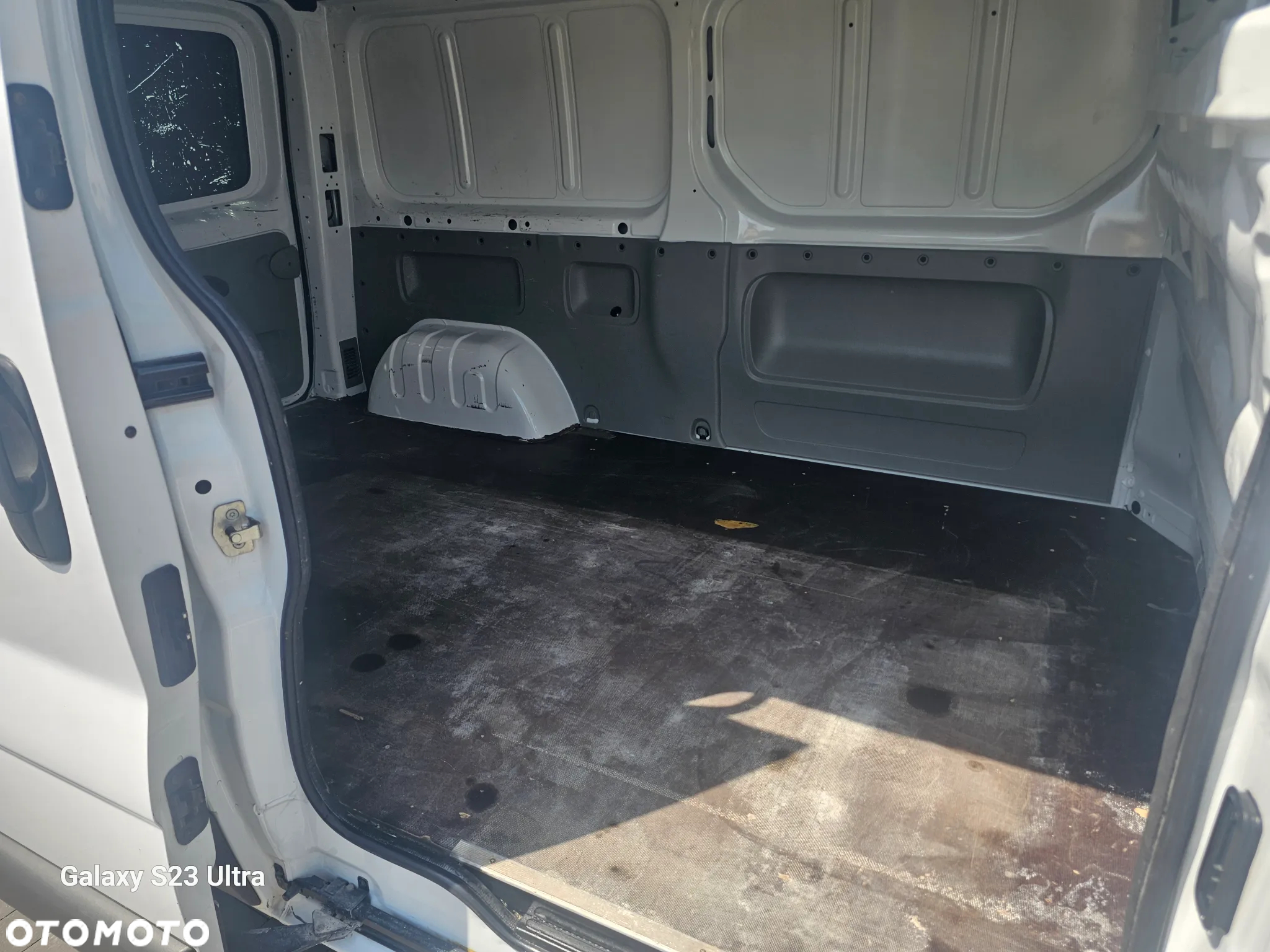 Renault Trafic - 15
