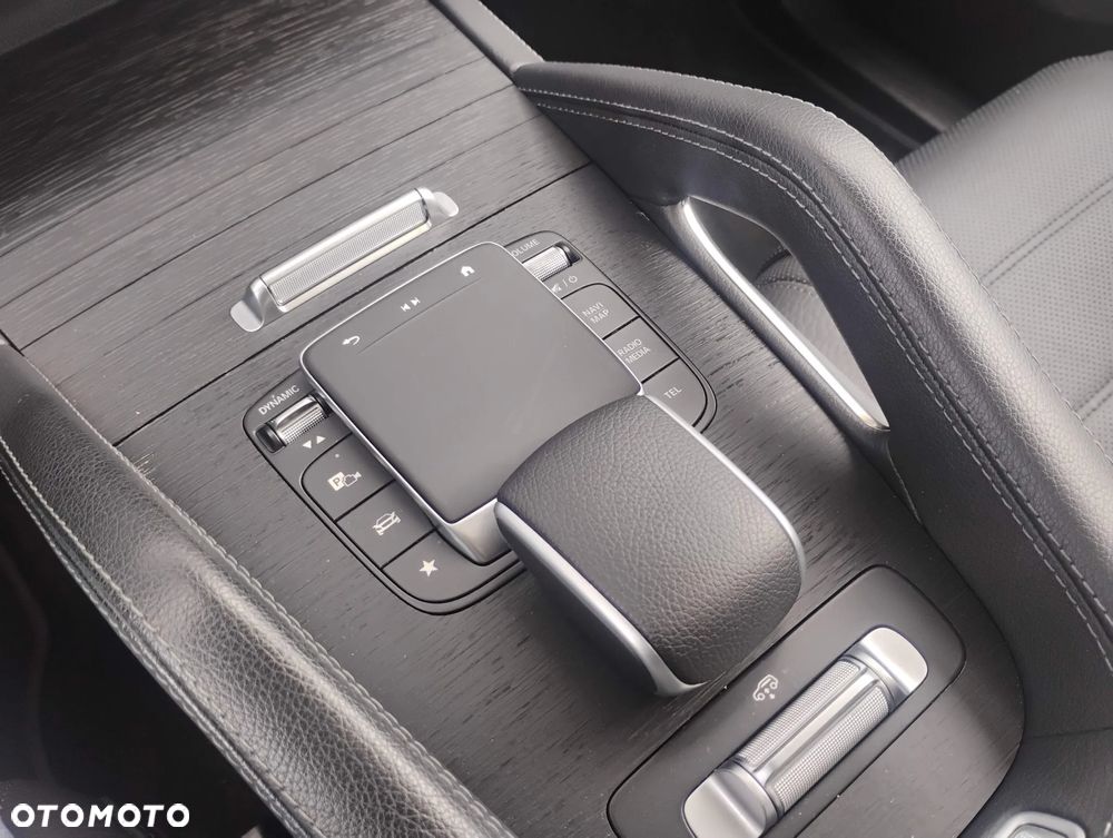 Mercedes-Benz GLE - 24