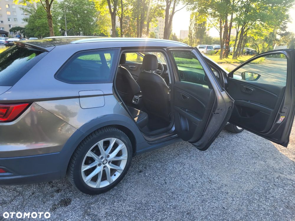 Seat Leon 2.0 TDI DPF Start&Stop DSG XCELLENCE - 28