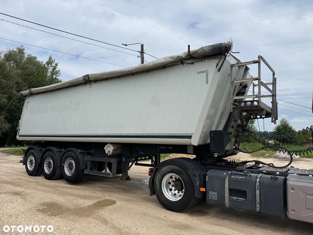 Schmitz Cargobull 39m3 2018r - 1