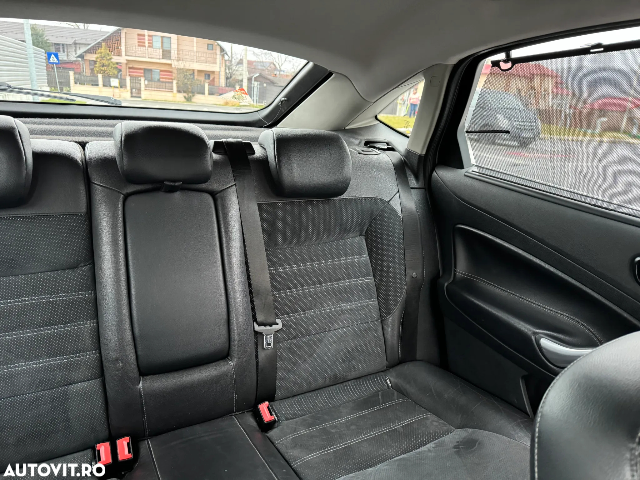 Ford Mondeo 2.0 TDCi Titanium - 12