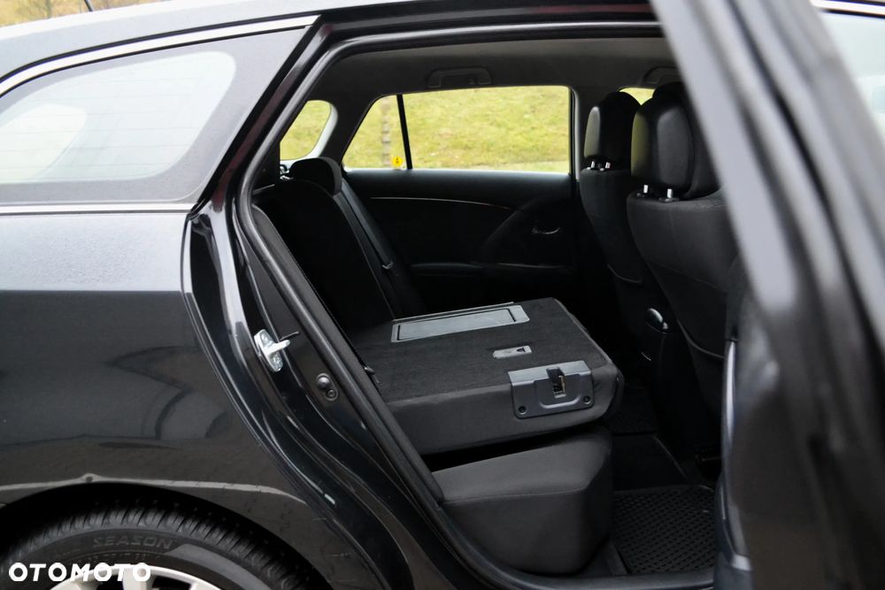 Toyota Avensis 2.0 D-4D Team - 13