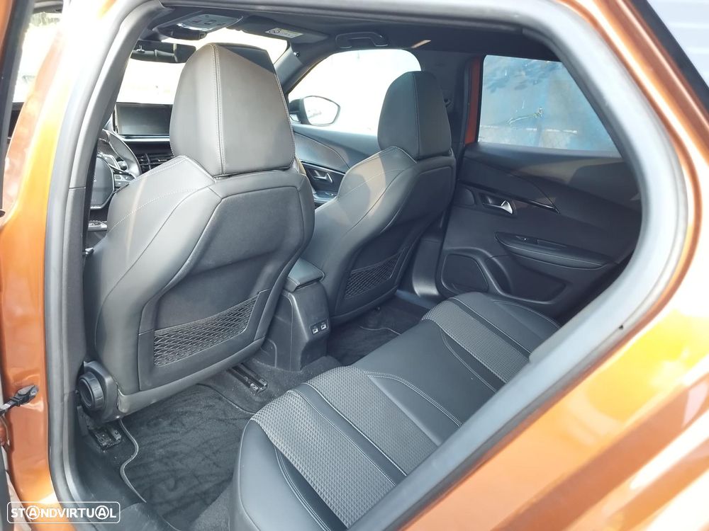 Peugeot 2008 1.2 PureTech GT Line EAT8 - 9