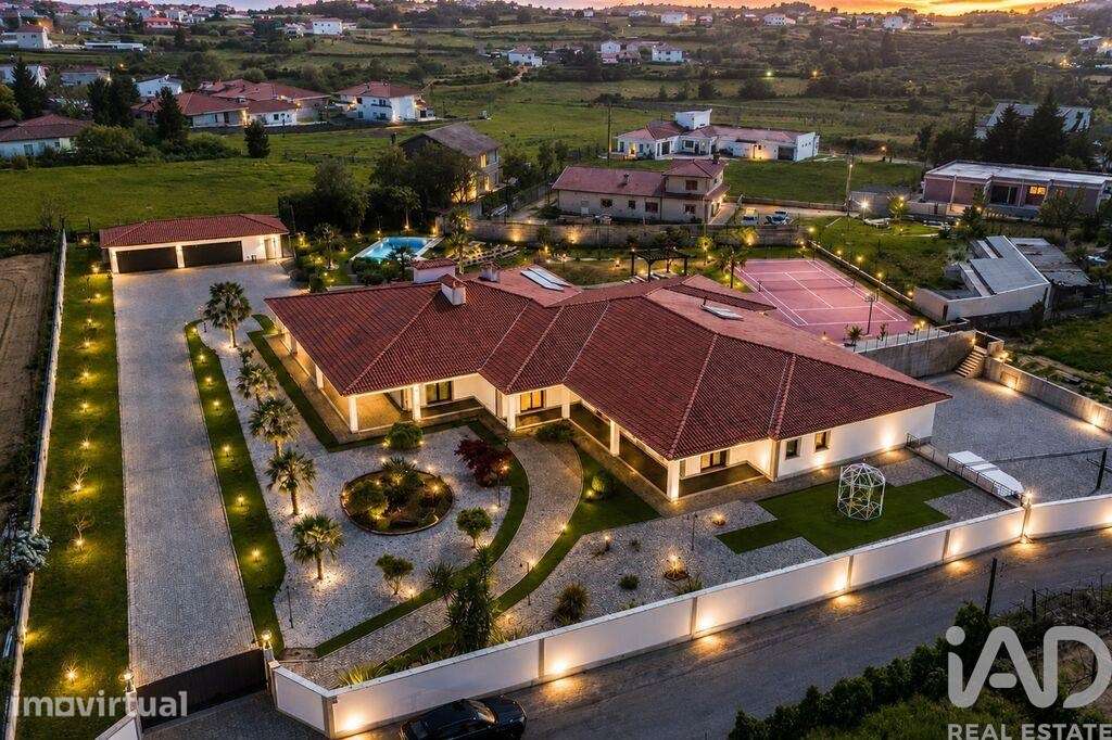 Casa / Villa T5 em Figueiró de 745 m2
