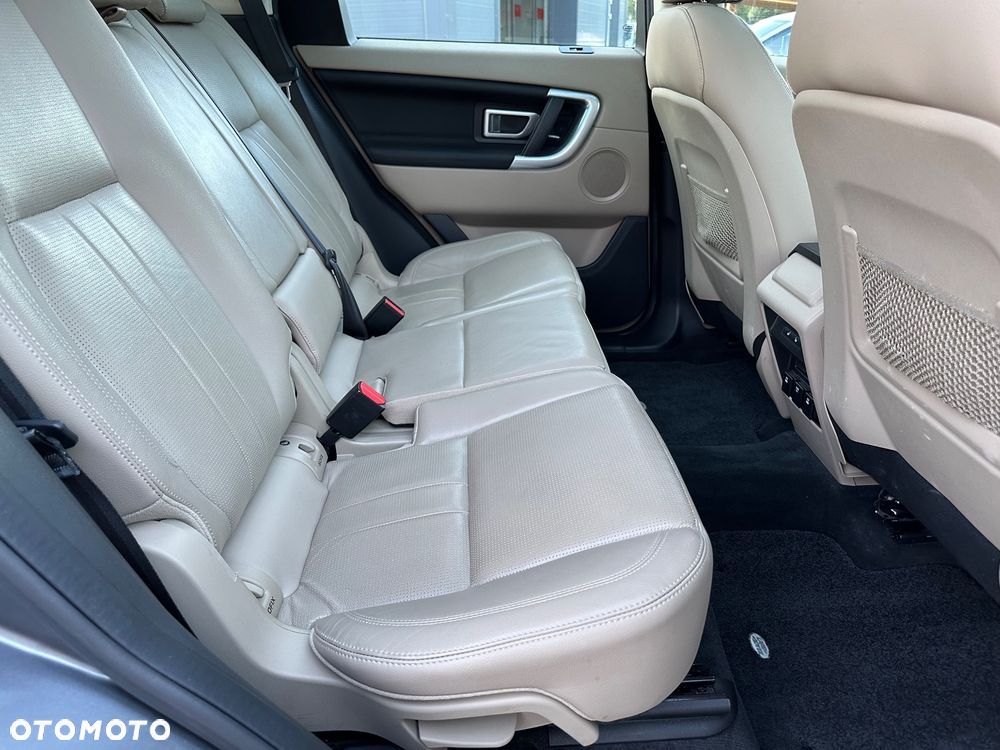 Land Rover Discovery Sport - 26