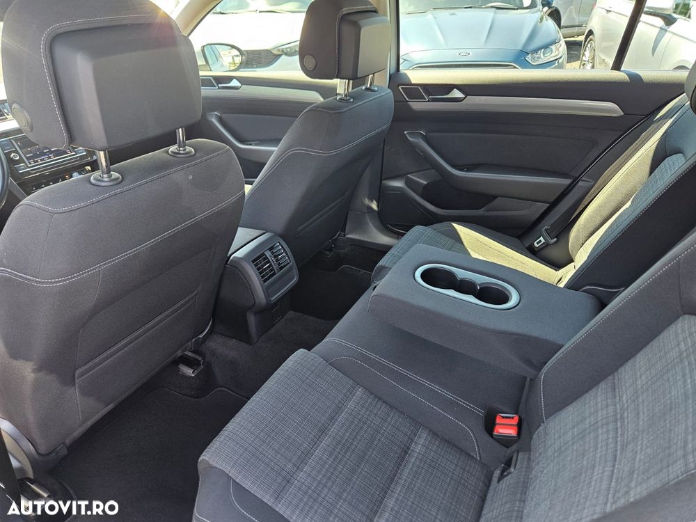 Volkswagen Passat 1.5 TSI ACT DSG Comfortline - 7