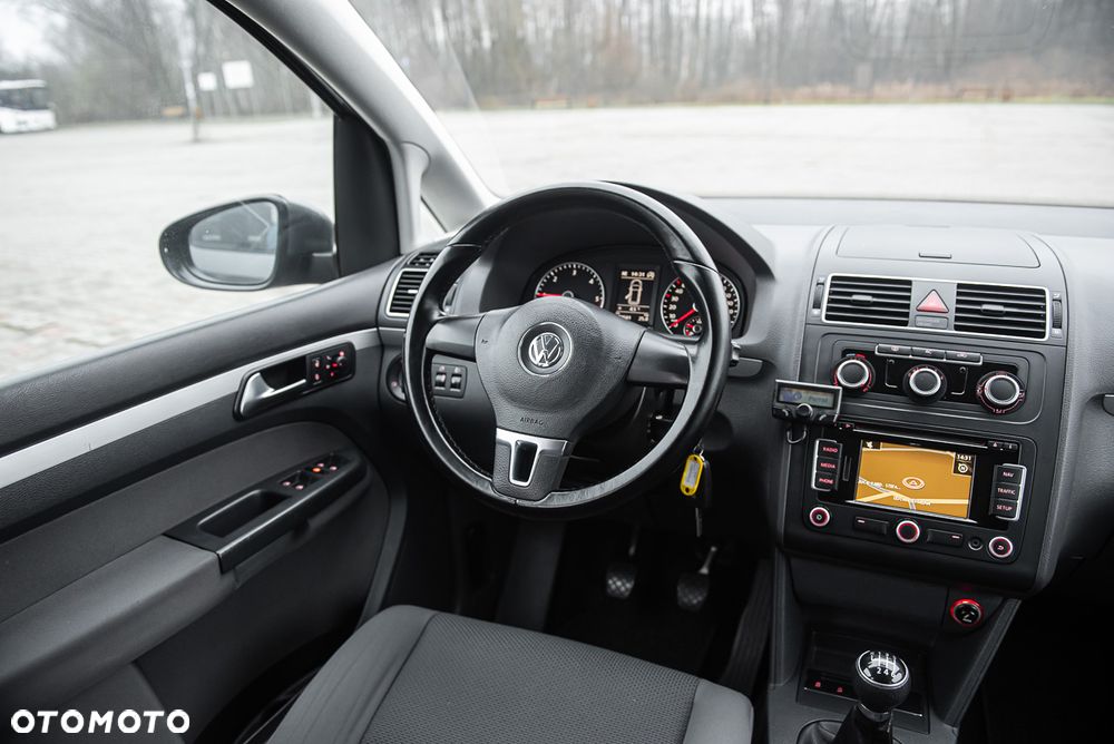 Volkswagen Touran 1.6 TDI DPF BlueMotion Technology Comfortline - 23