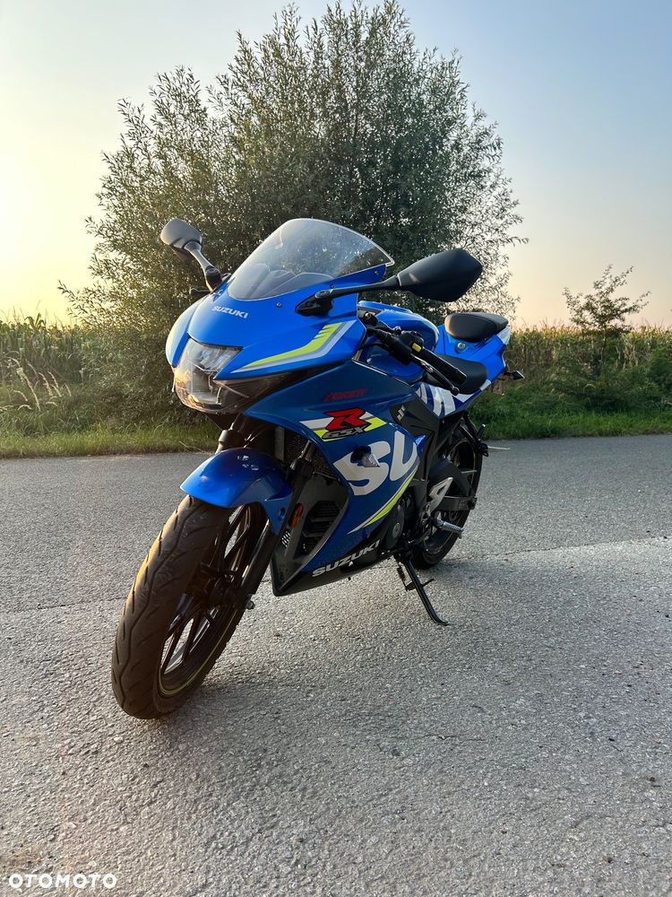 Suzuki GSX-R - 4