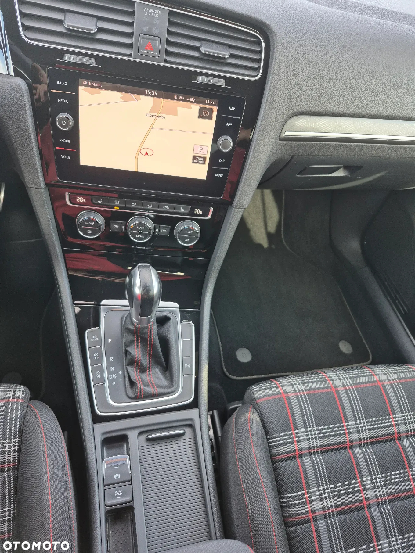 Volkswagen Golf GTI Performance BlueMotion Technology DSG - 26