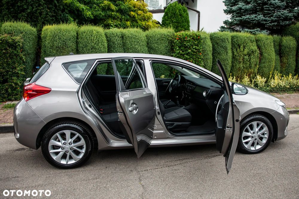 Toyota Auris 1.6 Valvematic Edition - 8