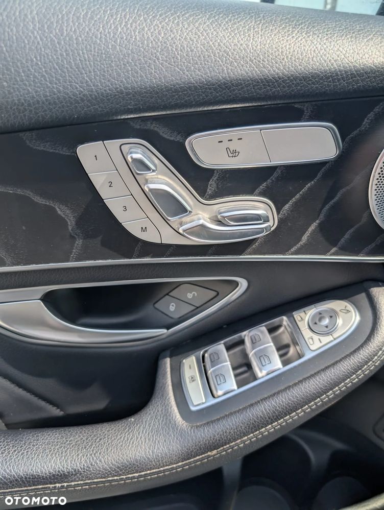 Mercedes-Benz GLC - 21