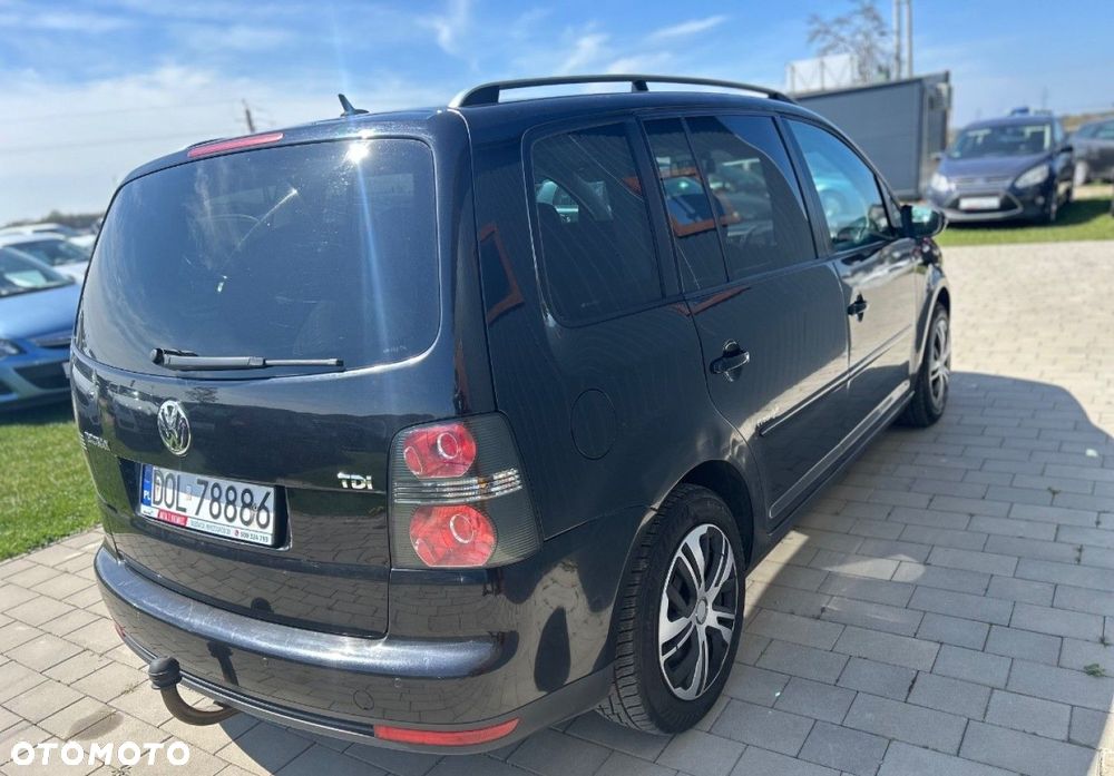 Volkswagen Touran - 7