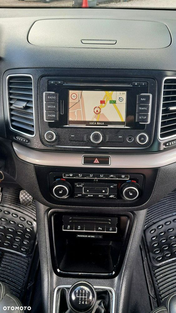 Volkswagen Sharan - 15