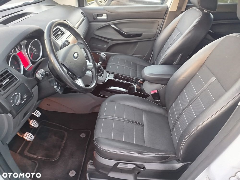 Ford Kuga 2.0 TDCi 4x4 Individual - 7