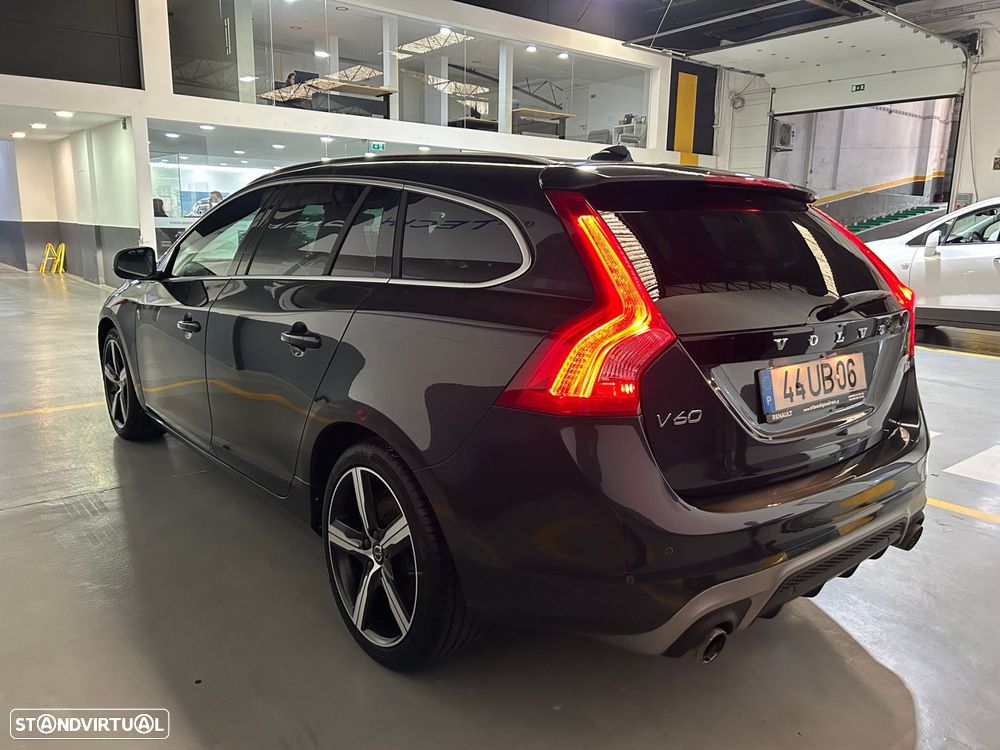 Volvo V60 2.0 D3 R-Design - 7