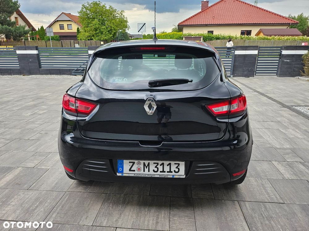 Renault Clio 1.2 16V 75 LIMITED - 12