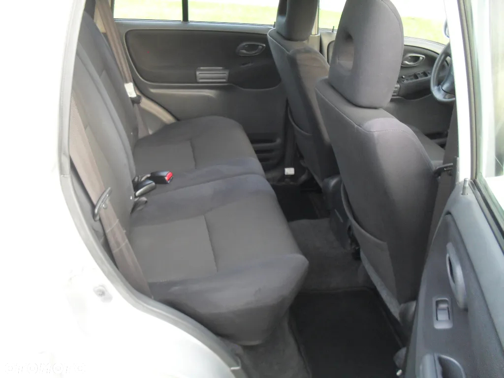 Suzuki Grand Vitara 2.0 - 7