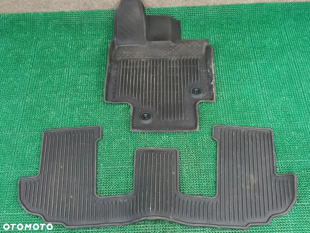 TOYOTA HIGHLANDER 2.5h 20-24r Dywaniki Gumowe - 4