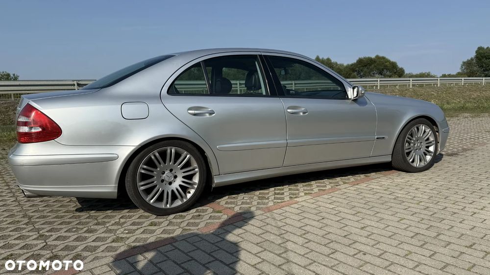 Mercedes-Benz Klasa E 200 Kompressor Automatik Classic - 7