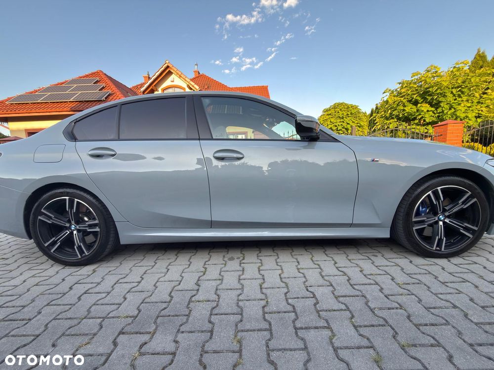 BMW Seria 3 330d xDrive mHEV M Sport - 8