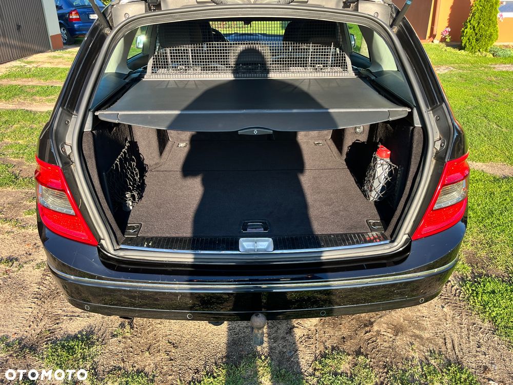 Mercedes-Benz Klasa C 180 Kompressor BlueEFFICIENCY - 9