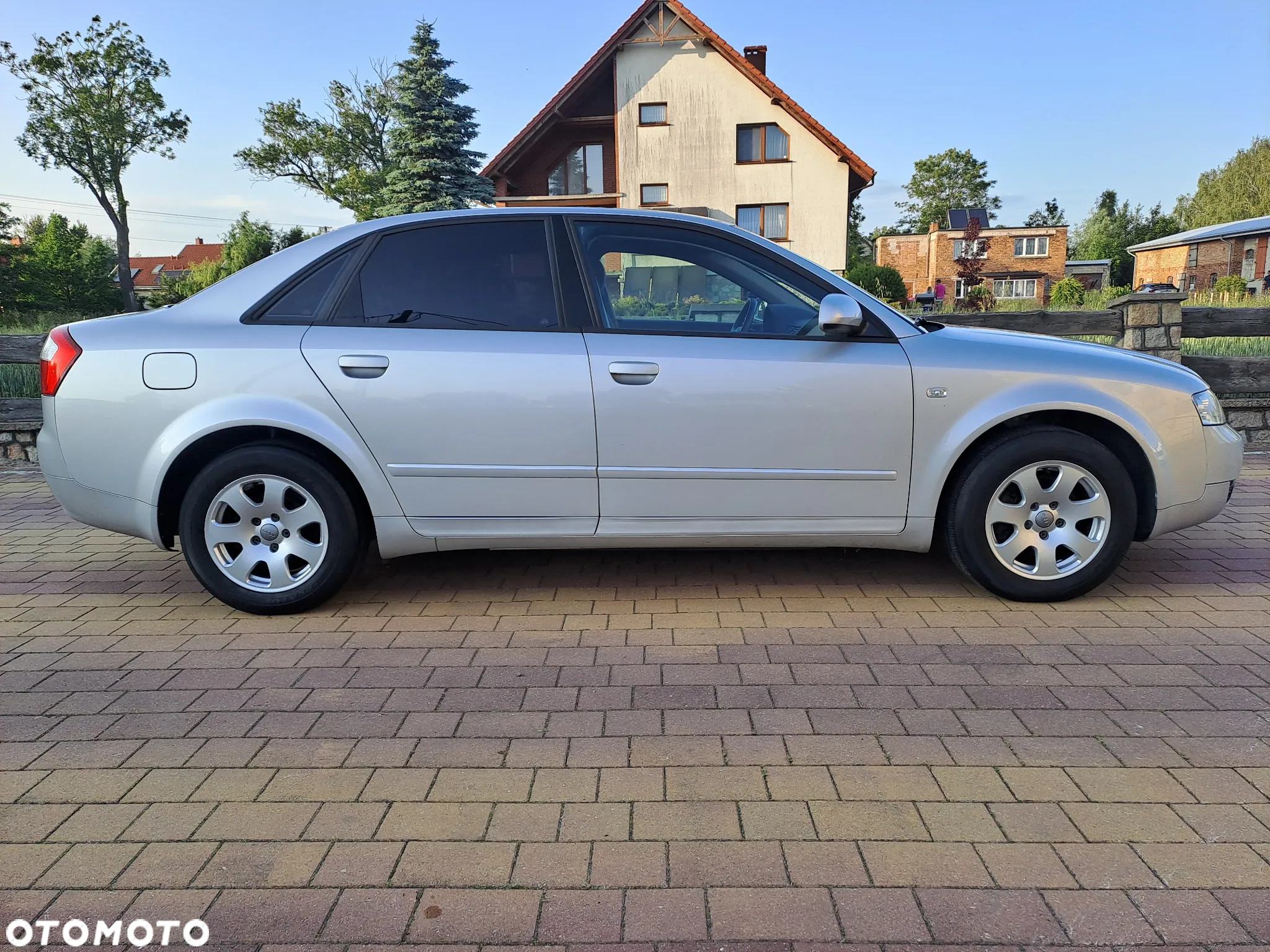 Audi A4 2.0 - 9