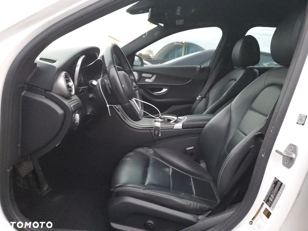 Mercedes-Benz Klasa C 300 9G-TRONIC Exclusive - 8