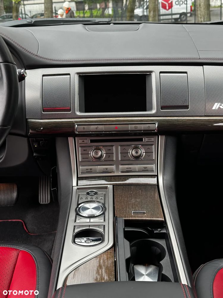 Jaguar XF XFR - 26