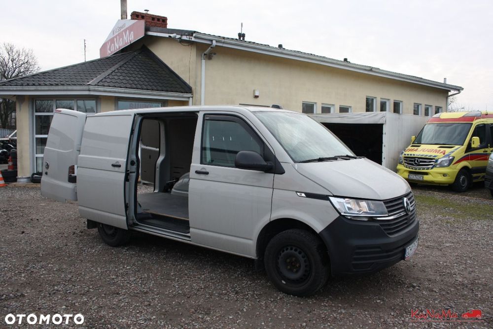 Volkswagen Transporter - 1