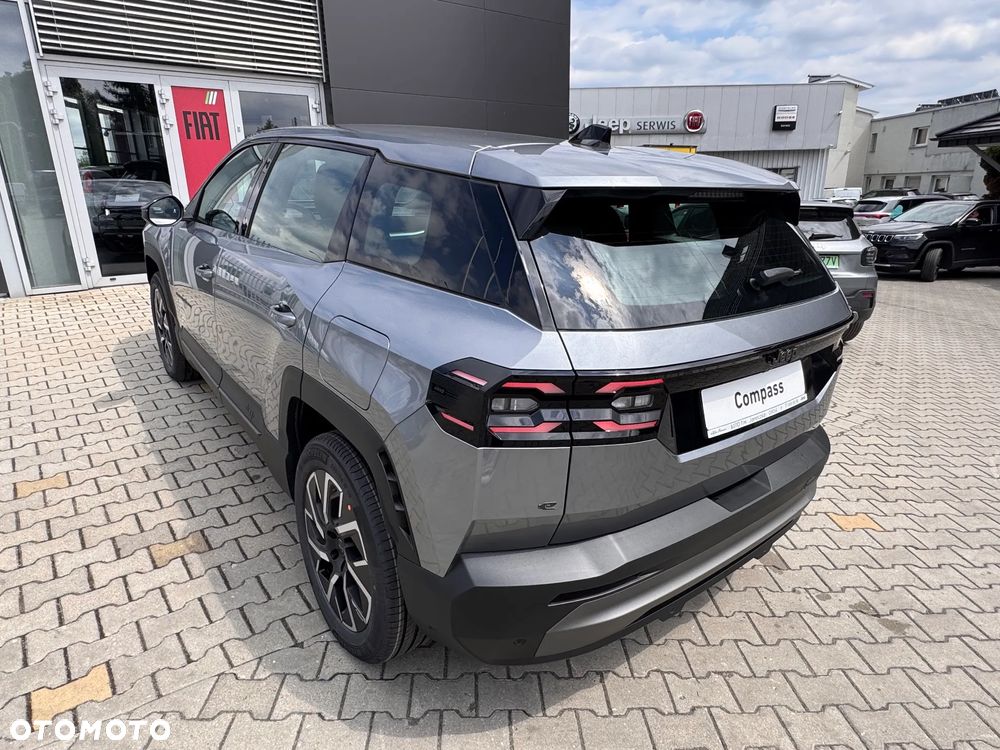 Jeep Compass 73.7kWh Altitude FWD - 3