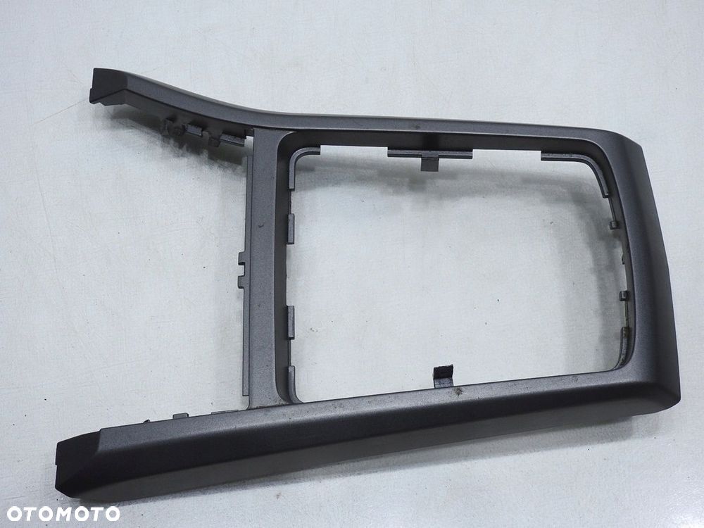 RAMKA OSŁONA LEWARKA OPEL ASTRA H III - 2