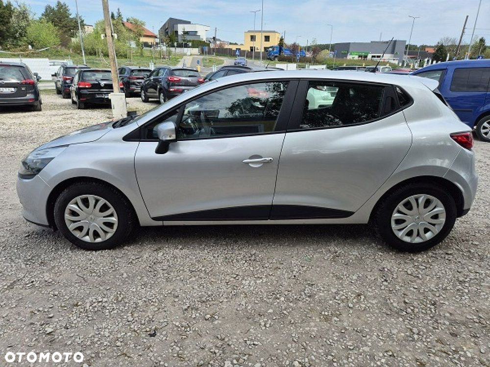Renault Clio - 8