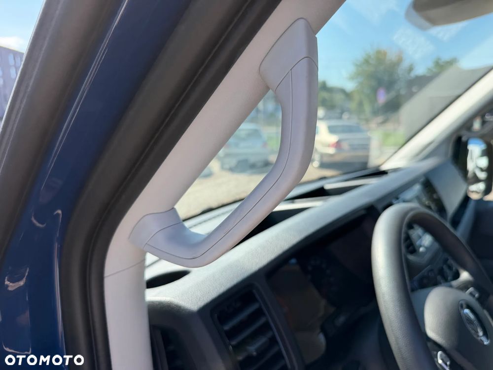 Volkswagen CRAFTER L2H1 2022r WZMOCNIONY VAN 3 osobowy MOCNY Silnik 2.0TDI 140KM Euro6 Duża ładowność 1309kg! DMC:3.5t, Homologacja VAT-1 Zabudowa paki, Bogate wyposażenie! NOWE OPONY 100% Bezwypadkowy! - 30