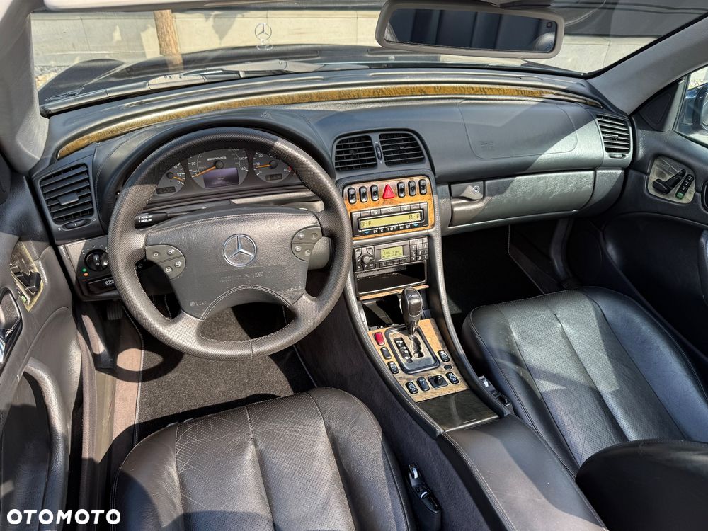 Mercedes-Benz CLK - 33