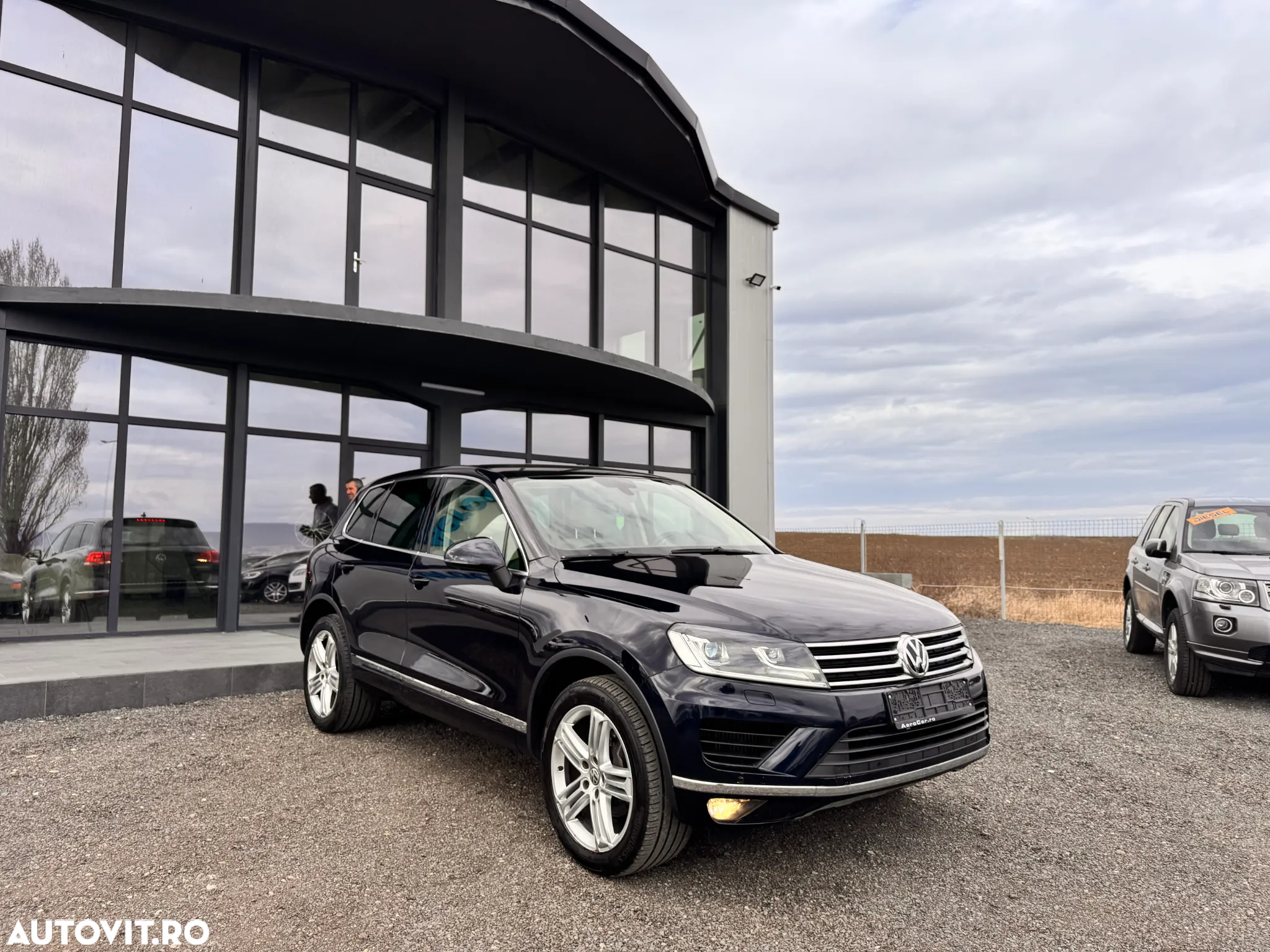 Volkswagen Touareg 3.0 V6 TDI SCR Blue Motion DPF Automatik Terrain Tech Executive Edition - 3