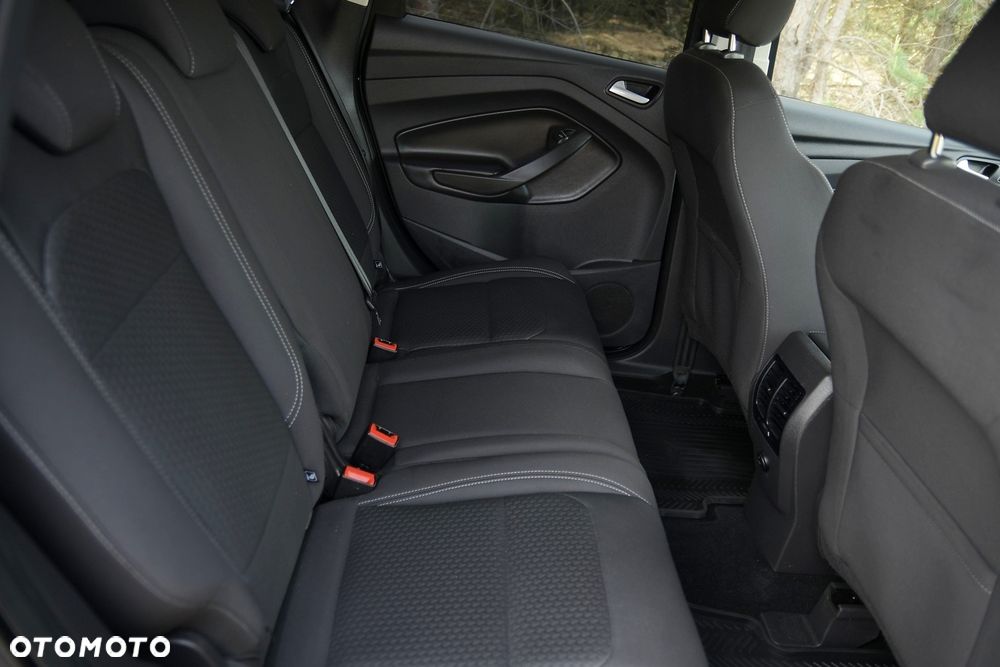Ford Kuga 1.5 TDCi 2x4 Trend - 26