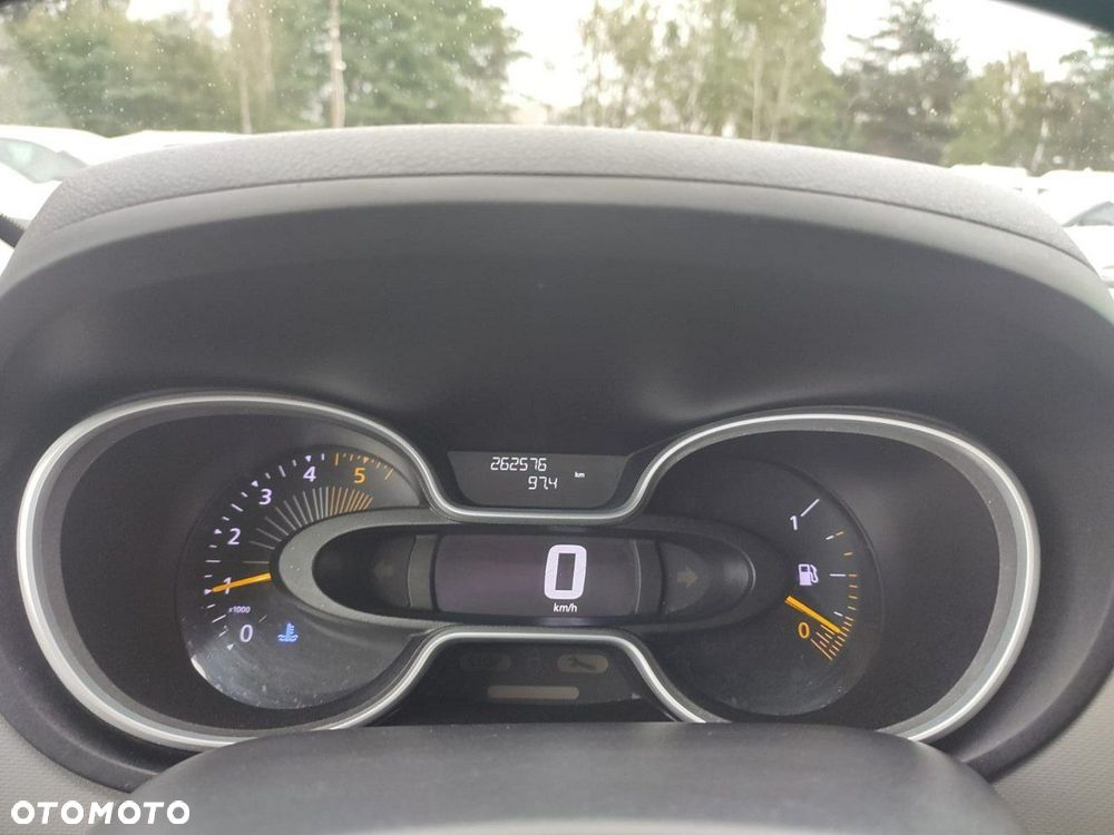 Renault Trafic - 16