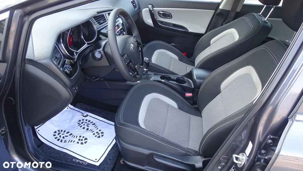 Kia Ceed 1.6 CRDi L - 11